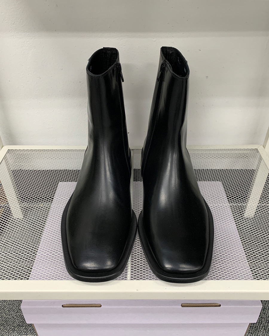 St sharp flat chelsea boots