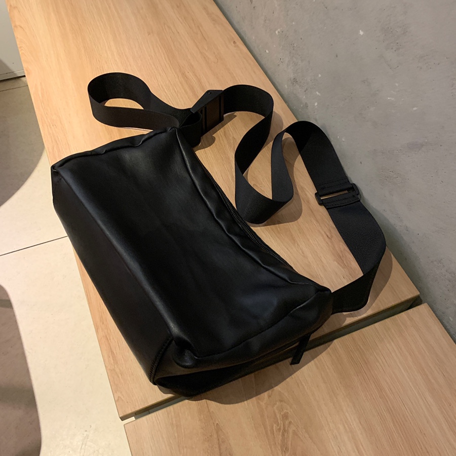 Os leather messenger bag